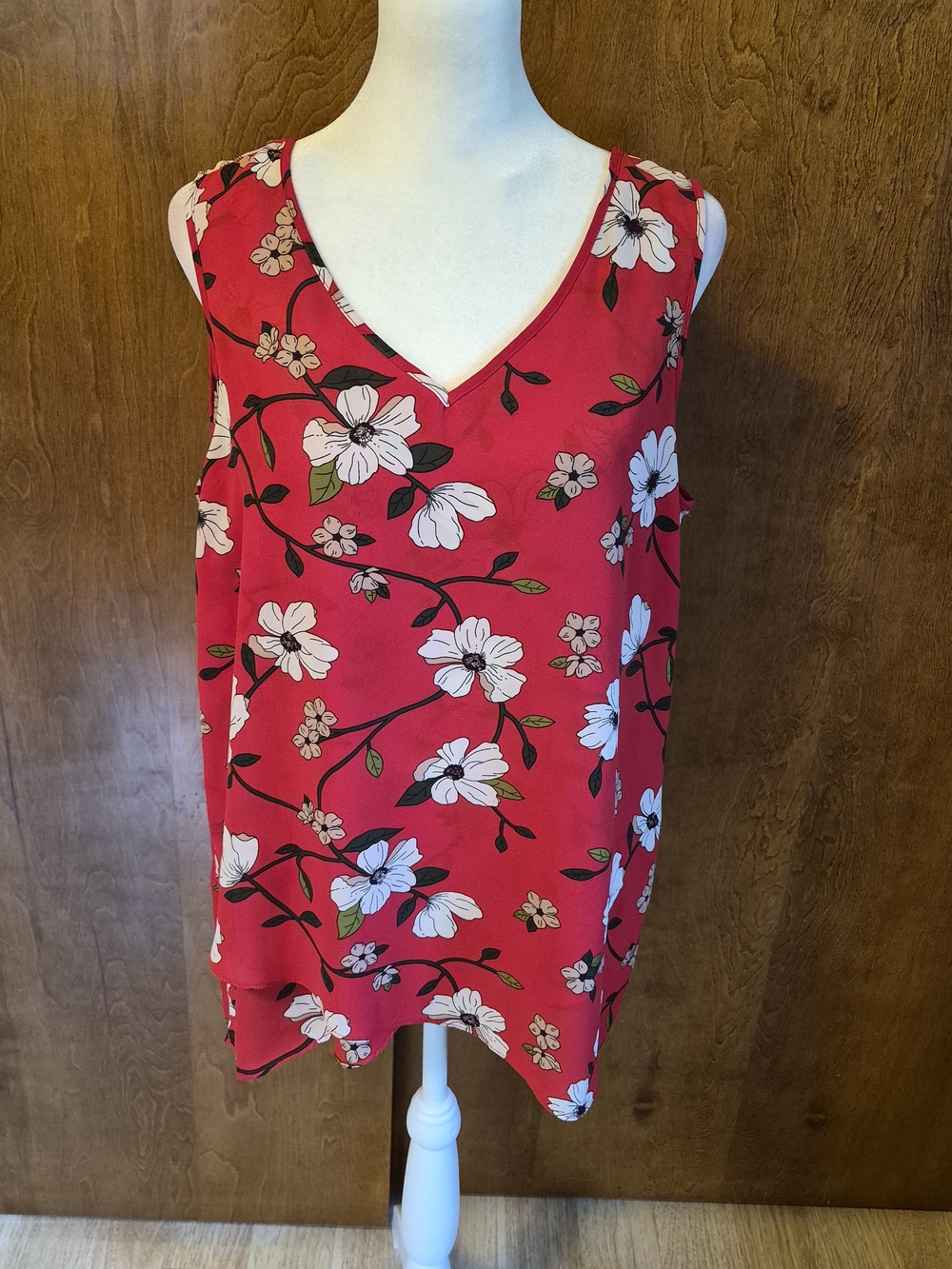 Chelsea & Theodore Red Floral V-Neck Tank